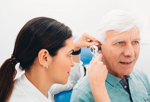 Role of the audiologist and of the audioprosthetist